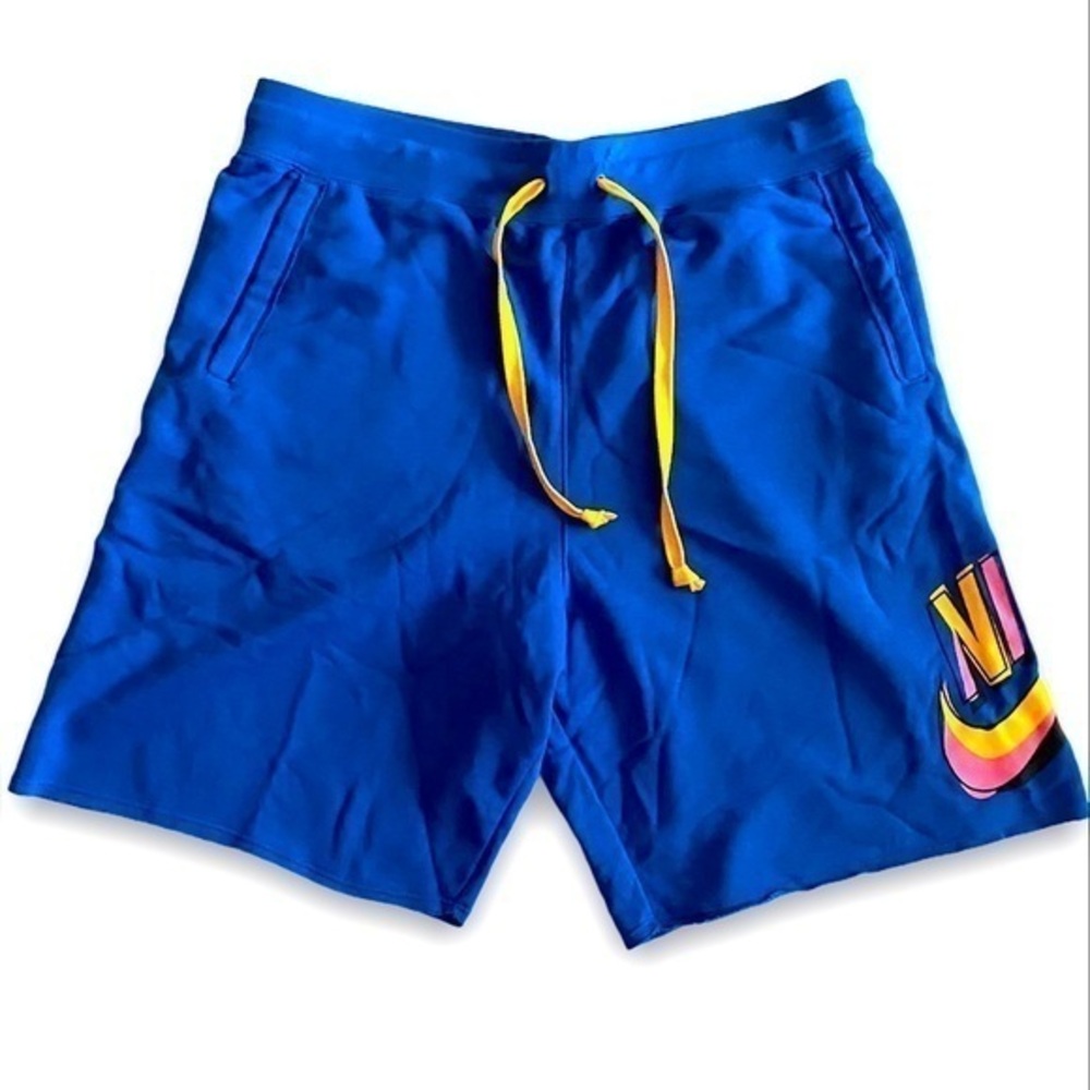 NIKE GRAPIC SHORTS